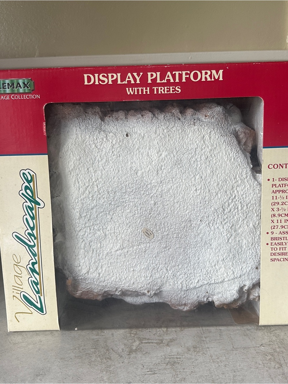 LEMAX Christmas Village Landscape Display Platform w Trees 11” x 11.5” #81015